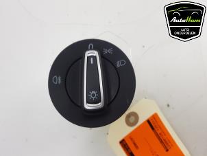 Begagnade Ljusbrytare Volkswagen Polo V (6R) 1.4 TDI 12V 90 Pris € 25,00 Marginaltabell erbjuds av AutoHam