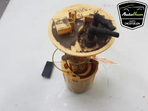 Gebruikte Tank element Pomp Volkswagen Crafter 2.5 TDI 30/35/50 Prijs € 35,00 Margeregeling aangeboden door AutoHam