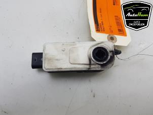 Begagnade Diverse Tesla Model 3 Long Range AWD 75 kWh Pris € 54,45 Inklusive moms erbjuds av AutoHam