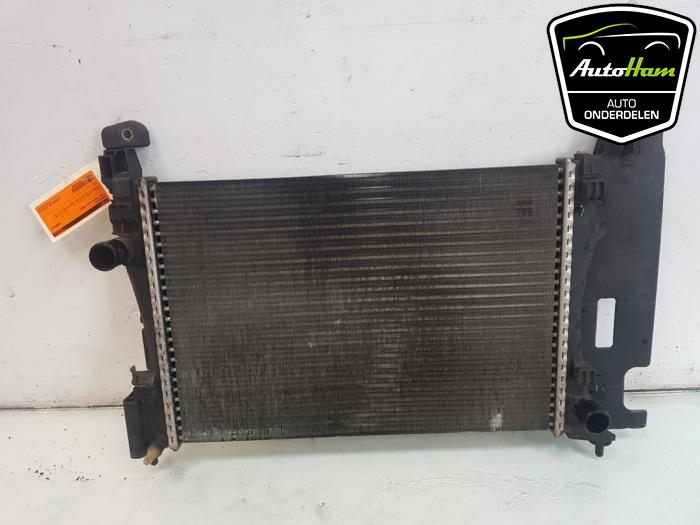 Radiateur van een Fiat Punto Evo (199) 1.2 Euro 4 2010