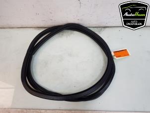 Gebruikte Deurrubber 4Deurs links-achter Cupra Born 58 Prijs € 25,00 Margeregeling aangeboden door AutoHam