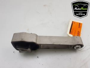 Begagnade Motorfäste Volvo XC60 I (DZ) 2.0 T5 16V Pris € 15,00 Marginaltabell erbjuds av AutoHam