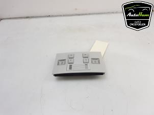 Gebruikte Binnenverlichting voor Volkswagen Golf VII (AUA) 2.0 TDI 150 16V Prijs € 35,00 Margeregeling aangeboden door AutoHam