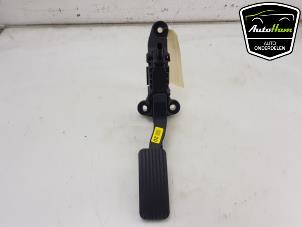Begagnade Gaspedal Kia Stonic (YB) 1.0i T-GDi 12V Pris € 15,00 Marginaltabell erbjuds av AutoHam