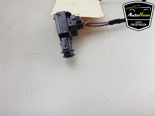 Gebruikte Sensor (overige) Volkswagen Golf VIII (CD1) 1.5 TSI BlueMotion 16V Prijs € 5,00 Margeregeling aangeboden door AutoHam