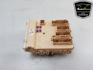 Begagnade Säkringsbox Toyota RAV4 (A4) 2.5 Hybrid 16V VVT-i 4x4 Pris € 95,00 Marginaltabell erbjuds av AutoHam