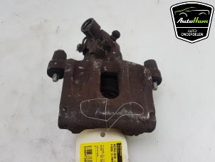 Begagnade Bakre bromsok, vänster Ford C-Max (DXA) 1.0 Ti-VCT EcoBoost 12V 125 Pris € 25,00 Marginaltabell erbjuds av AutoHam