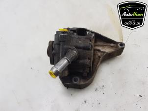 Gebruikte Stuurbekrachtiging Pomp BMW 1 serie (E87/87N) 118d 16V Prijs € 40,00 Margeregeling aangeboden door AutoHam