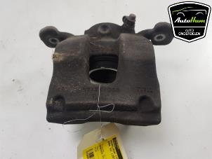 Begagnade Främre bromsok, vänster BMW X2 (F39) sDrive 20i 2.0 16V Twin Power Turbo Pris € 50,00 Marginaltabell erbjuds av AutoHam