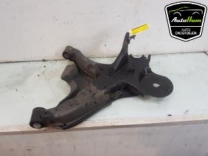 Gebruikte Draagarm rechts-achter Mercedes Vito (447.6) 1.6 109 CDI 16V Prijs € 95,00 Margeregeling aangeboden door AutoHam