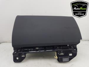 Begagnade Handskfack Volvo XC90 II 2.0 D5 16V AWD Pris € 25,00 Marginaltabell erbjuds av AutoHam