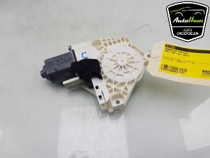 Begagnade Motor, dörrfönster Audi SQ5 (8RB) 3.0 TDI V6 24V Pris € 20,00 Marginaltabell erbjuds av AutoHam