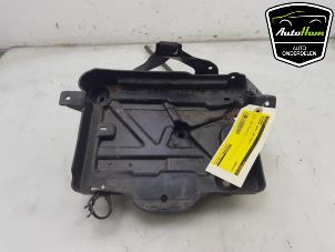 Używane Pojemnik na akumulator Citroen Nemo (AA) 1.3 HDi 75 Cena € 15,00 Procedura marży oferowane przez AutoHam