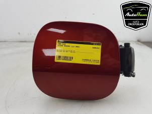 Używane Pokrywa wlewu paliwa Nissan Qashqai (J12) 1.3 DIG-T MHEV 16V Cena € 75,00 Procedura marży oferowane przez AutoHam