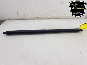 Gebruikte Amortisseur rechts-achter Opel Insignia Sports Tourer 1.5 Turbo 16V 165 Prijs € 50,00 Margeregeling aangeboden door AutoHam