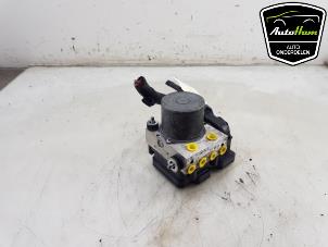 Używane Pompa ABS Mercedes Citan (415.6) 1.5 108 CDI Cena € 45,00 Procedura marży oferowane przez AutoHam