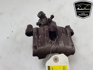 Begagnade Bakre bromsok, vänster Ford C-Max (DXA) 1.5 Ti-VCT EcoBoost 150 16V Pris € 25,00 Marginaltabell erbjuds av AutoHam