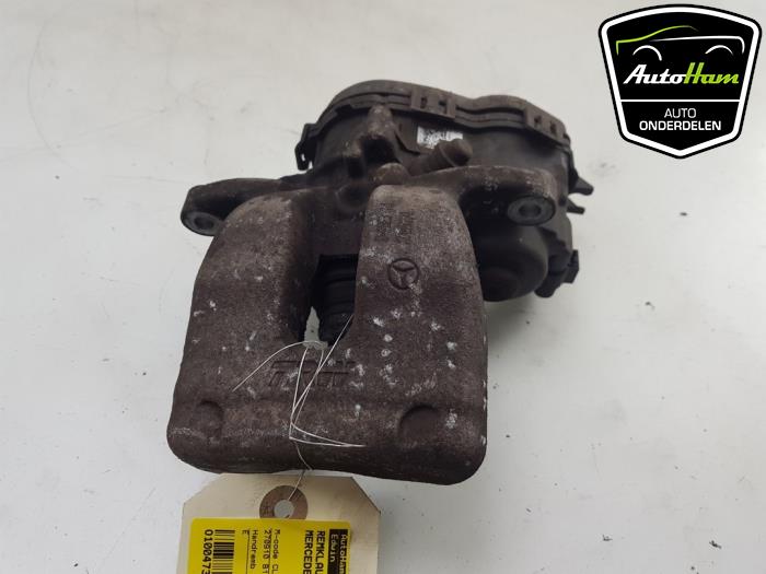 Zacisk hamulcowy prawy tyl z Mercedes-Benz CLA (117.3) 1.6 CLA-180 16V 2016