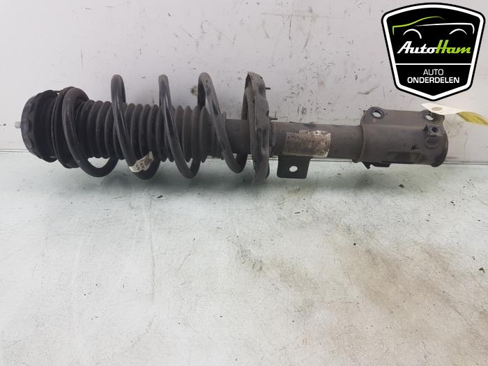 Stötdämpare, vänster fram från en Kia Stonic (YB) 1.0i T-GDi 12V 2019