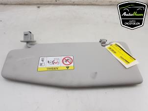 Begagnade Solskydd Volkswagen Caddy Cargo V (SBA/SBH) 2.0 TDI BlueMotionTechnology Pris € 25,00 Marginaltabell erbjuds av AutoHam