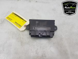 Begagnade Centrallåsmodul Ford Kuga III (DFK) 2.5 PHEV 16V Pris € 40,00 Marginaltabell erbjuds av AutoHam