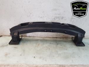 Begagnade Främre stötfångarram Skoda Octavia Combi (5EAC) 1.4 TSI 16V Pris € 50,00 Marginaltabell erbjuds av AutoHam