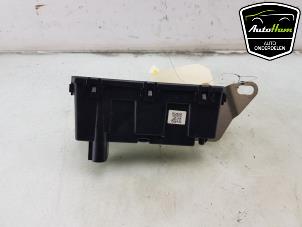 Używane Sterownik ESP Peugeot 308 SW (F4/FC/FN/FR) 1.6 16V HYbrid 180 e-EAT8 Cena € 75,00 Procedura marży oferowane przez AutoHam