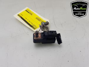 Używane Czujnik baterii Mitsubishi Space Star (A0) 1.2 12V Cena € 20,00 Procedura marży oferowane przez AutoHam