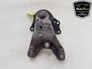 Używane Wspornik silnika Skoda Fabia II Combi 1.2 TDI 12V Greenline Cena € 15,00 Procedura marży oferowane przez AutoHam