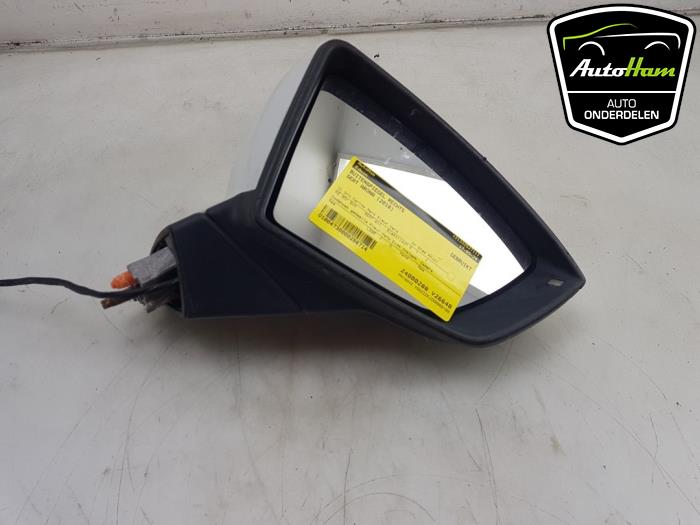 Skärmspegel, höger från en Seat Arona (KJX) 1.6 TDI 115 2019