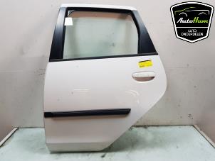 Używane Drzwi lewe tylne wersja 4-drzwiowa Mitsubishi Colt (Z2/Z3) 1.1 12V Cena € 125,00 Procedura marży oferowane przez AutoHam