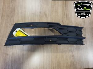 Begagnade Främre stötfångare, komponent på höger sida Skoda Octavia Combi (NXAC) 1.0 TSI 12V Pris € 15,00 Marginaltabell erbjuds av AutoHam