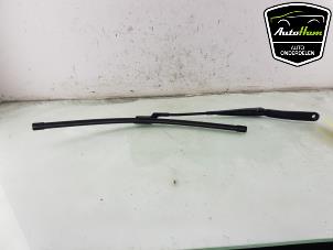 Begagnade Främre torkararm Ford Focus 4 Wagon 1.0 EcoBoost 12V Hybrid 125 Pris € 10,00 Marginaltabell erbjuds av AutoHam
