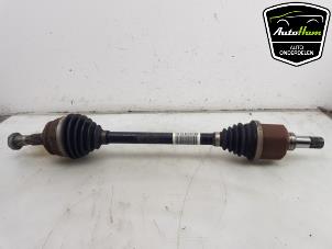 Gebruikte Steekas links-voor Opel Corsa F (UB/UH/UP) 1.2 Turbo 12V 100 Prijs € 85,00 Margeregeling aangeboden door AutoHam