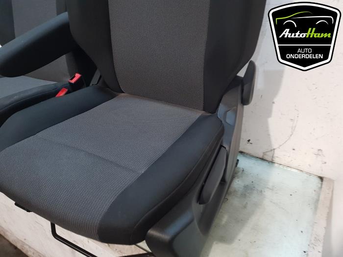 Bekleding Set (compleet) van een Fiat Doblo Cargo 1.5 D Multijet 100 2023