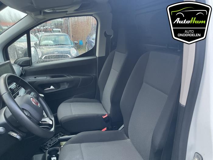 Bekleding Set (compleet) van een Fiat Doblo Cargo 1.5 D Multijet 100 2023