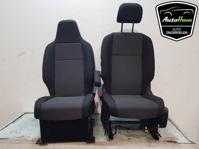 Bekleding Set (compleet) van een Fiat Doblo Cargo 1.5 D Multijet 100 2023