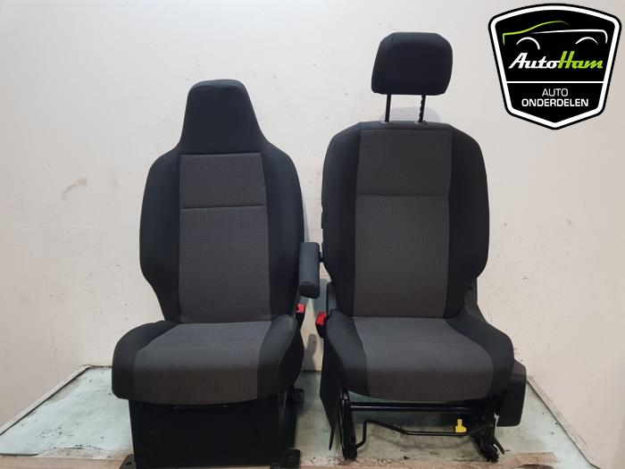 Bekleding Set (compleet) van een Fiat Doblo Cargo 1.5 D Multijet 100 2023