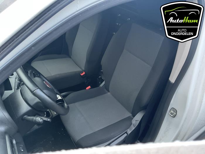 Bekleding Set (compleet) van een Fiat Doblo Cargo 1.5 D Multijet 100 2023