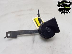 Gebruikte Claxon Opel Corsa F (UB/UH/UP) 1.2 Turbo 12V 100 Prijs € 20,00 Margeregeling aangeboden door AutoHam