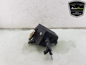 Gebruikte Zekeringkast Mitsubishi Outlander (CW) 2.0 16V 4x2 Prijs € 75,00 Margeregeling aangeboden door AutoHam