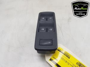 Begagnade Brytare, eldrivna fönster Dacia Lodgy (JS) 1.2 TCE 16V Pris € 20,00 Marginaltabell erbjuds av AutoHam