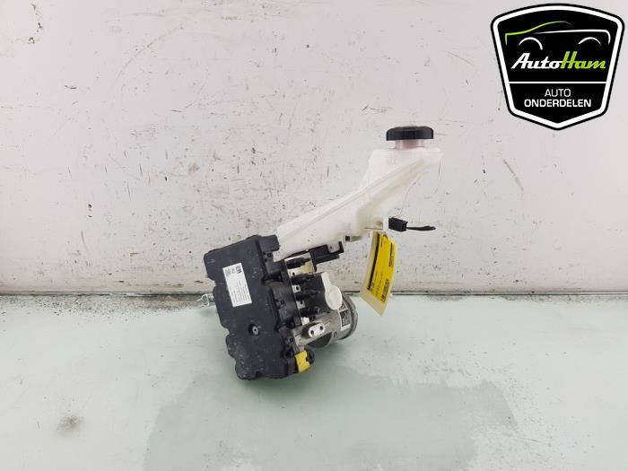 Bromsservo från en Kia Niro I (DE) E-Niro 64 kWh 2020