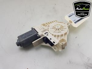 Gebruikte Raammotor Portier Seat Alhambra (7N) 1.4 TSI 16V Prijs € 20,00 Margeregeling aangeboden door AutoHam