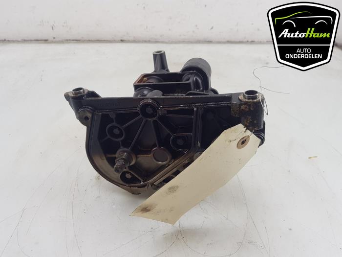 Oljepump från en Porsche Cayenne (9PA) 4.5 V8 32V Turbo 2004