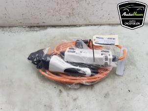 Gebruikte Oplaadkabel elektrische auto Kia Niro I (DE) E-Niro 64 kWh Prijs € 350,00 Margeregeling aangeboden door AutoHam