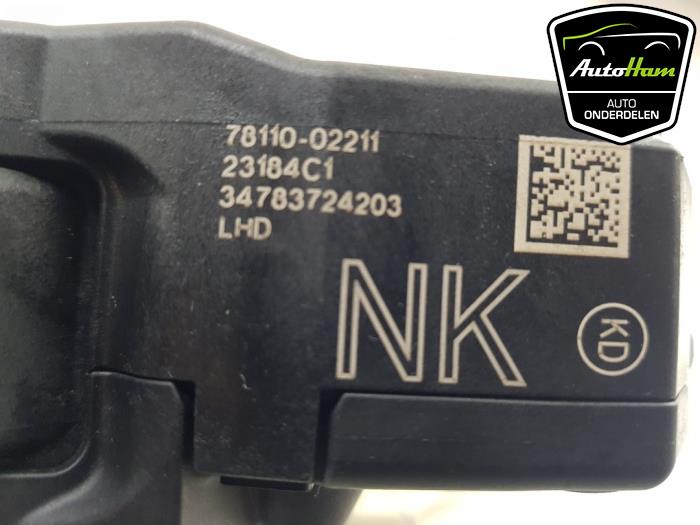 Gaspedal från en Toyota Corolla Touring Sport (E21/EH1) 2.0 16V Hybrid 200 2023