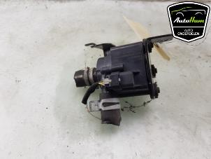 Używane Dodatkowa pompa wodna Ford Fiesta 7 1.0 EcoBoost 12V 100 Cena € 35,00 Procedura marży oferowane przez AutoHam