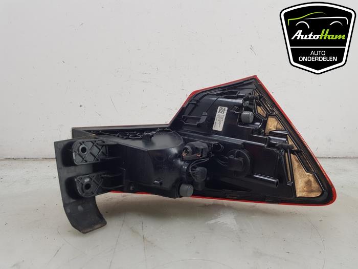 Baklykta, höger från en Skoda Scala 1.0 TSI 95 2019