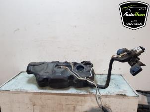 Gebruikte Brandstoftank Volkswagen Polo VI (AW1) 1.0 TSI 12V Prijs € 95,00 Margeregeling aangeboden door AutoHam